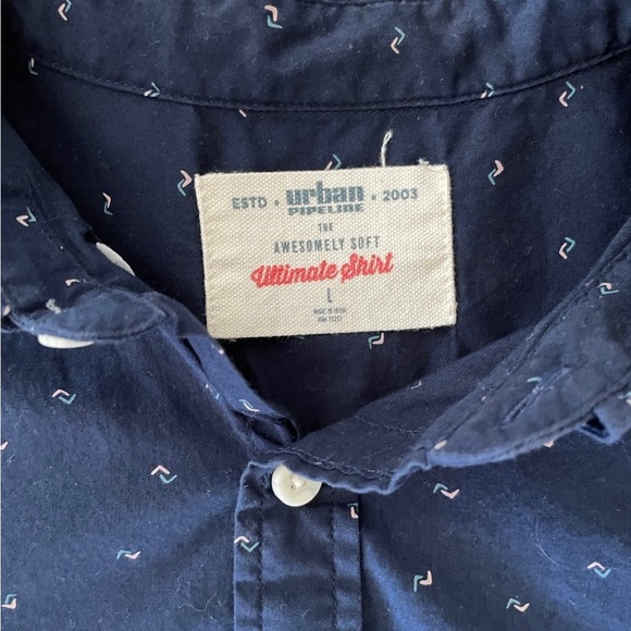 Set of 2 Men’s Button-Up Shirts Size Large - Picture 3 of 5